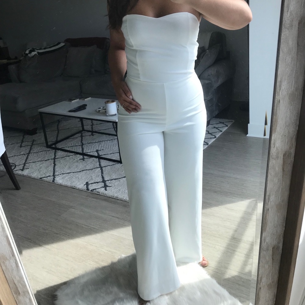 Lulu’s Edith Strapless Jumpsuit - White